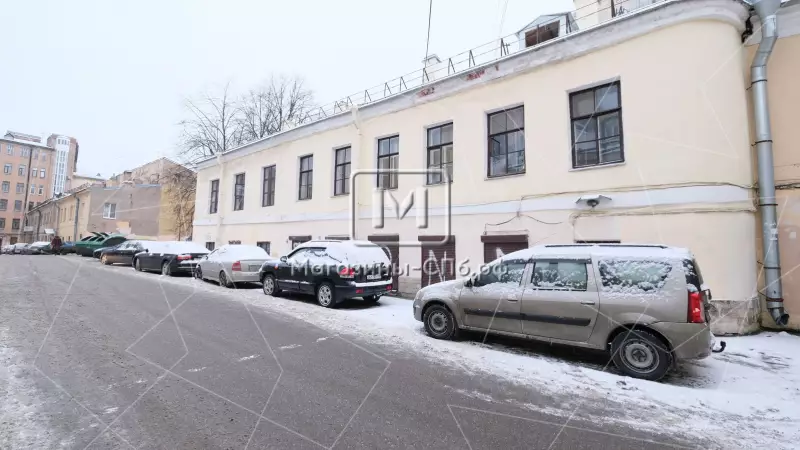 Продажа офиса 24.6 кв.метров, 2 этаж 2. Фасад с угла