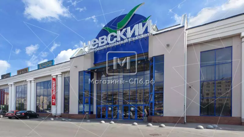На трафике в ТЦ 45 м, 1 этаж 2. Фасад с угла