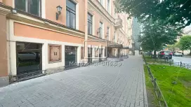 Торговое помещение 300 кв.м в центре