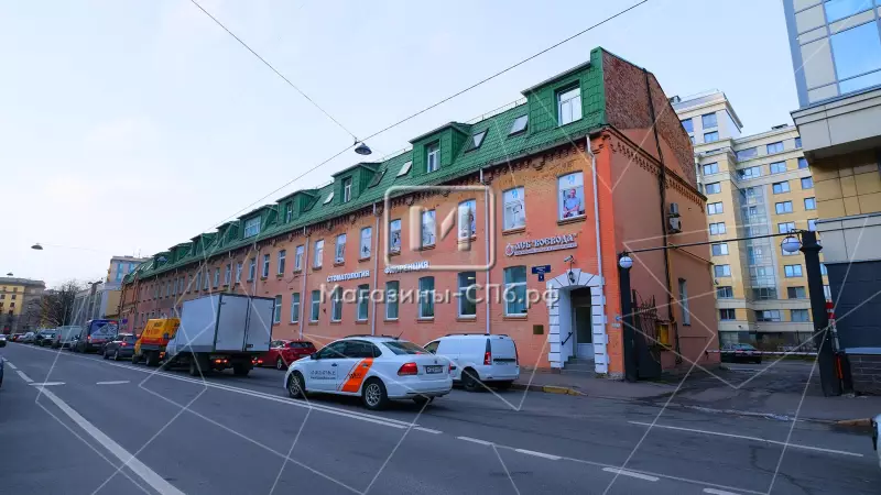 Продажа торгового помещения 68 кв.метров, 2 этаж 2. Фасад с угла