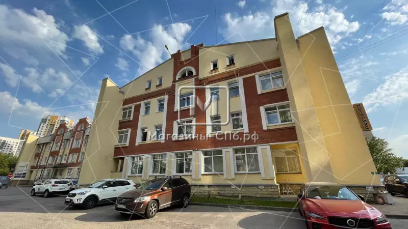 Аренда офиса 17 кв.метров, 1 этаж 2. Фасад с угла