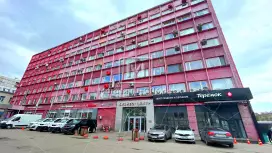 Аренда торгового помещения 121.7 кв.метров, 2 этаж