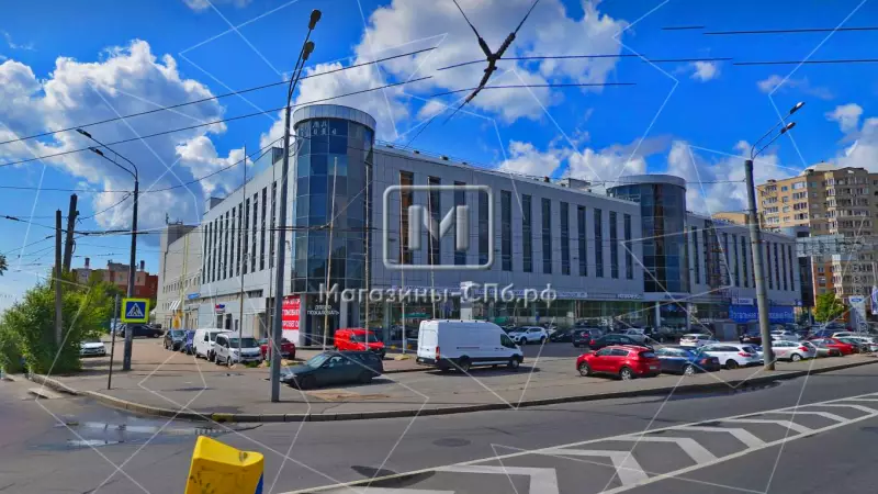 Продажа на 1 этаже БЦ, торг 2. Фасад с угла