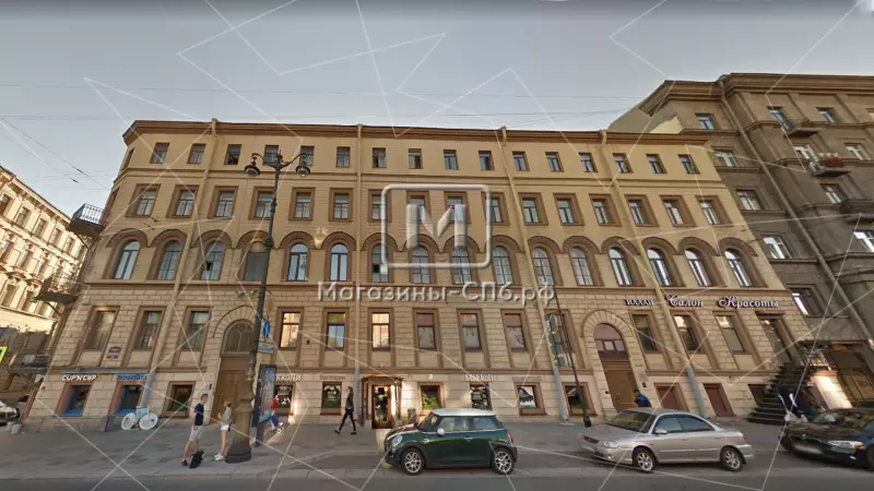 Продается 62 метра, вход под арку, в 800 метрах от м "Чернышевская" 1. Фасад фронтальная