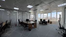 Толстой Сквер