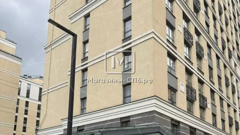 Аренда торгового помещения 125 кв.метров, 1 этаж 2. Фасад с угла