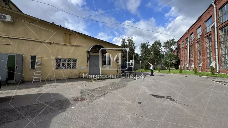Аренда офиса 311 кв.метров, 2 этаж 1. Фасад фронтальная