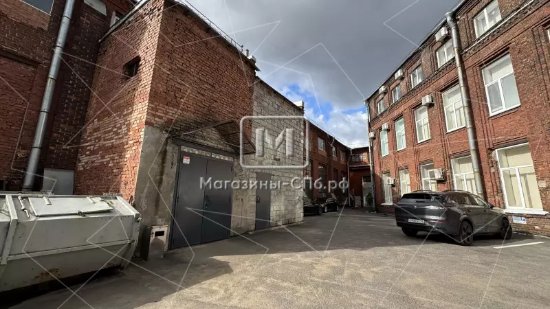 Аренда офиса 311 кв.метров, 2 этаж 1. Фасад фронтальная