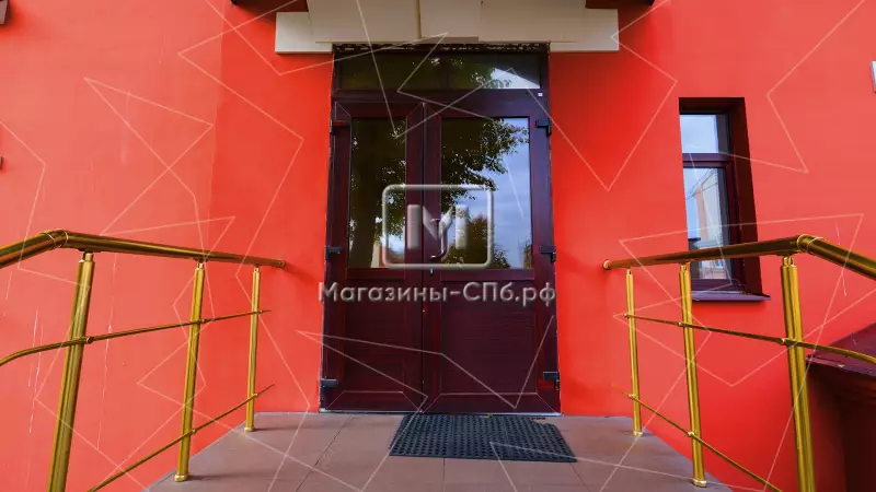 Аренда офиса 300 кв.метров, Цоколь этаж 3. Входная группа с фасада