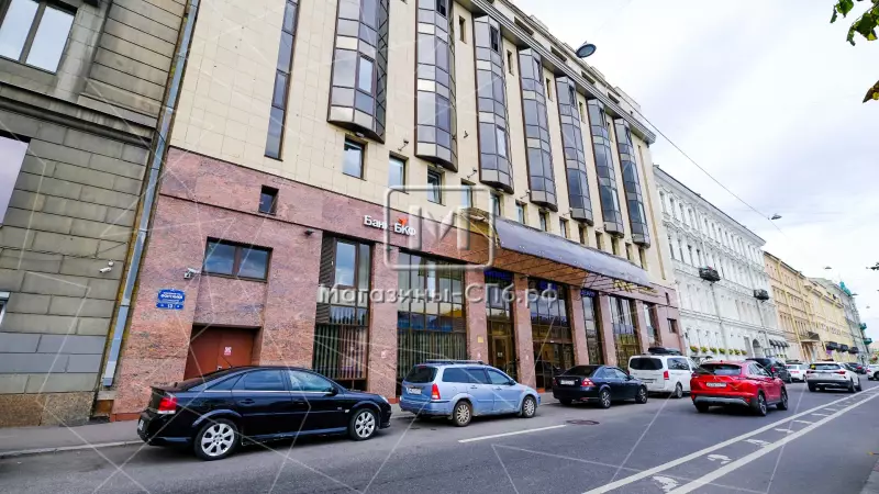 Офис/банк 313,3 м2 2. Фасад с угла