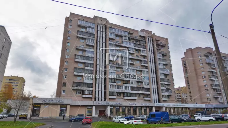 Помещение 287 м2, первая линия 2. Фасад с угла