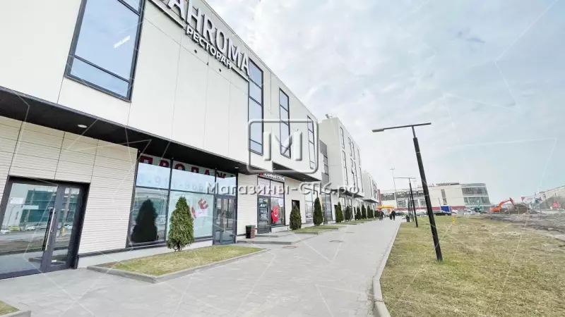 Аренда помещения 81 метр в торговом центре на Заневском 98. Фото объекта