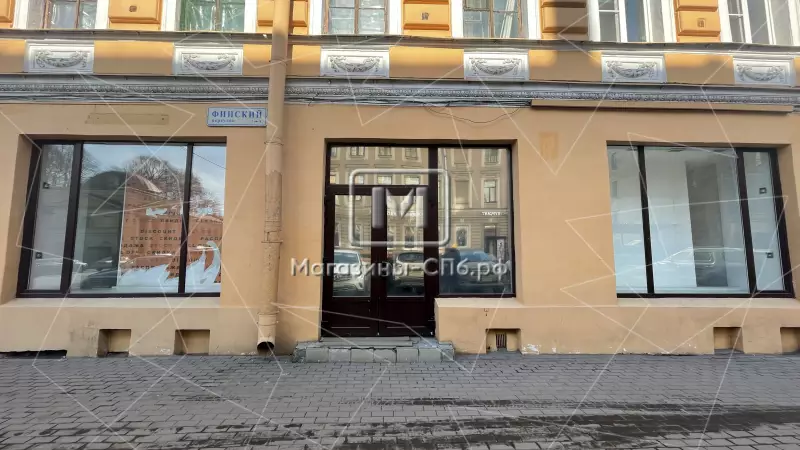 Аренда помещения 95 м2 в Калининском р-не 3. Входная группа с фасада