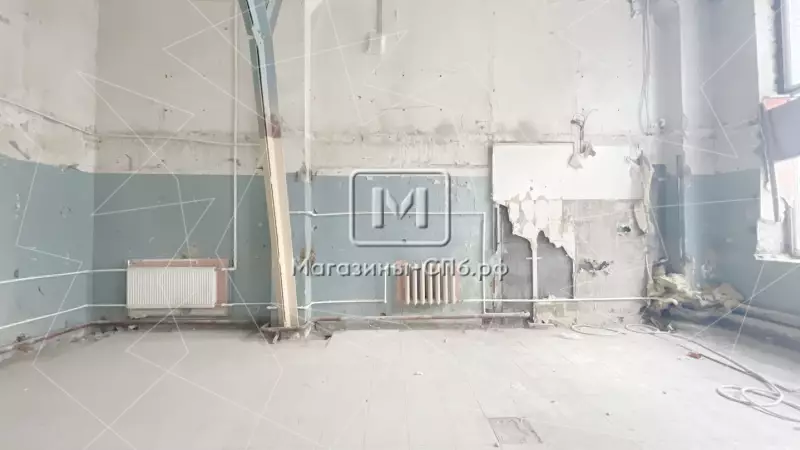 Аренда торгового помещения 154,9 метров, высокие потолки 98. Фото объекта
