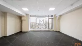 Продается офис на 1-ом и 2-ом этажах на Ш. Революции, 69