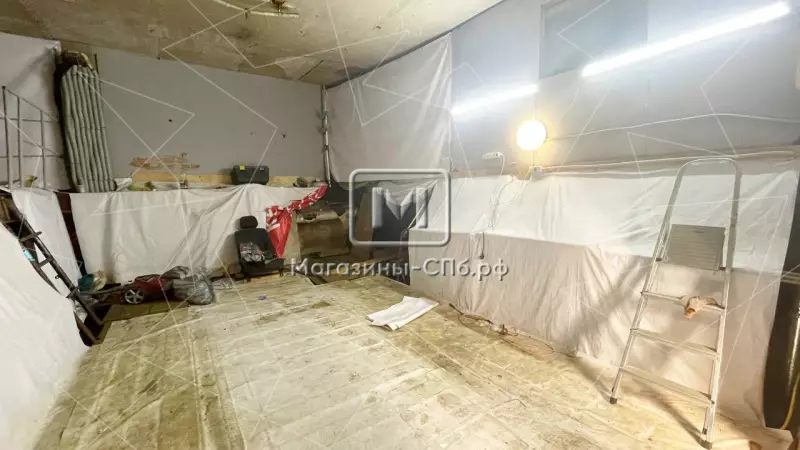 Офис 50м с высоким потолком 5м + 50м цоколь 98. Фото объекта