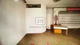 Торговое у входа в метро, 60 метров на Невском Торговое у входа в метро, 60 метров на Невском