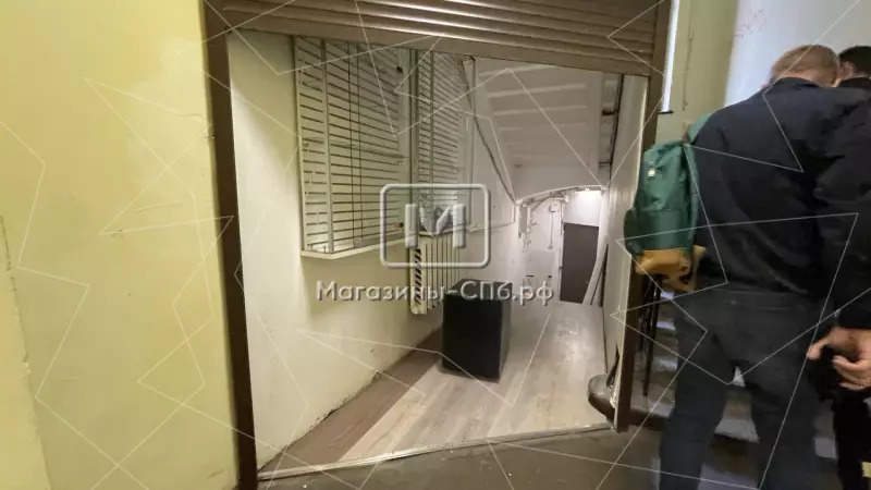 Торговое/услуги 15 м при входе в БЦ 98. Фото объекта