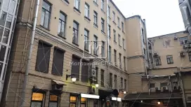 Продается 62 метра, вход под арку, в 800 метрах от м "Чернышевская" Продается 62 метра, вход под арку, в 800 метрах от м "Чернышевская"