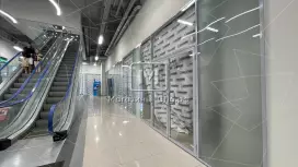 Аренда 17 м2 в ТЦ на 1 этаже под шоурум, офис Аренда 17 м2 в ТЦ на 1 этаже под шоурум, офис