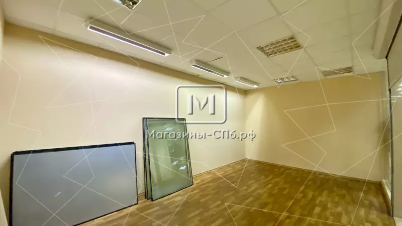 Аренда торгового помещения 23 кв.метров в БЦ «Эврика», 1 этаж 98. Фото объекта