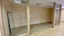 Аренда торгового помещения 12.6 кв.метров в БЦ &laquo;Эврика&raquo;, 1 этаж