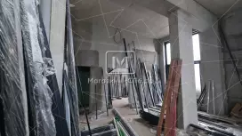 Продаем угловое помещение 233 кв.метров