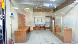 Аренда торгового помещения 13.5 кв.метров, 1 этаж Аренда торгового помещения 13.5 кв.метров, 1 этаж
