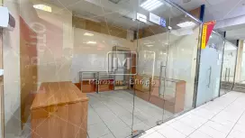 Аренда торгового помещения 13.5 кв.метров, 1 этаж Аренда торгового помещения 13.5 кв.метров, 1 этаж