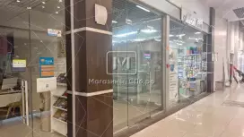 Отдел на 1 этаже ТЦ, у входа