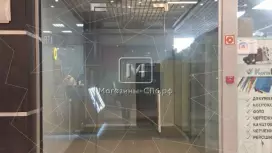 Отдел на 1 этаже ТЦ, у входа