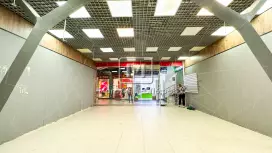 1 этаж прикассовая зона у Перекрестка