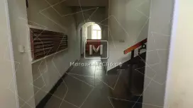 Здание в 1 км от метро