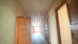 Здание в 1 км от метро