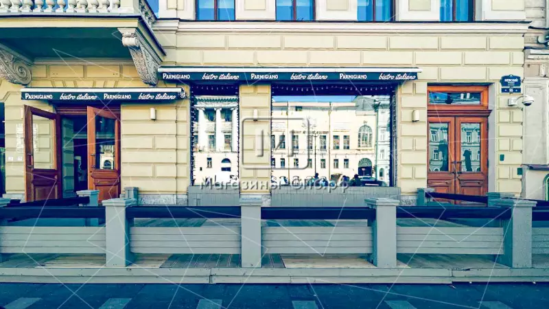 Аренда торгового топ-помещения 352 м2 на Невский 98. Фото объекта