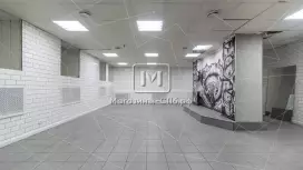 Торговое в центре 110 кв м