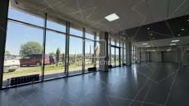 Фасадное торговое 1123,6 кв.метров, 1 этаж Фасадное торговое 1123,6 кв.метров, 1 этаж
