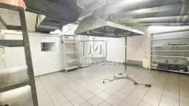 Торговое помещение 300 кв.м в центре