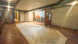 Торговое помещение 300 кв.м в центре
