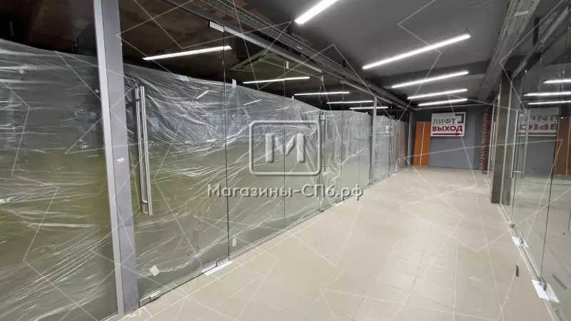 Аренда торгового помещения 264,8 кв.метров, 1 этаж 98. Фото объекта
