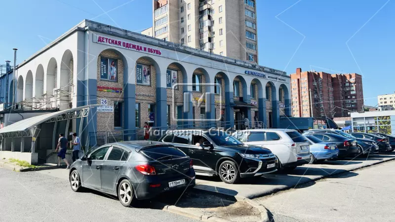 Художников 26, торговое 137 м2 98. Фото объекта