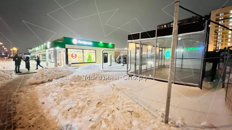 16 м2 в павильоне рядом с Пятерочкой 98. Фото объекта