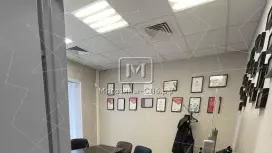Аренда под офис, торговлю 150 кв.м., 1 этаж Аренда под офис, торговлю 150 кв.м., 1 этаж