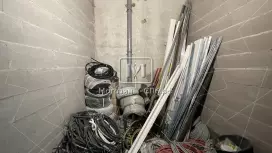 Угловое 58м с витринами Угловое 58м с витринами