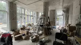 Угловое 58м с витринами Угловое 58м с витринами