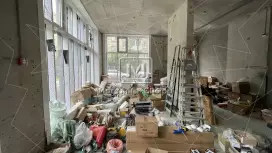 Угловое 58м с витринами Угловое 58м с витринами