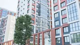 В проходном месте, рядом с метро В проходном месте, рядом с метро