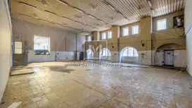 Аренда торгового помещения 947.8 кв.метров, 1 этаж