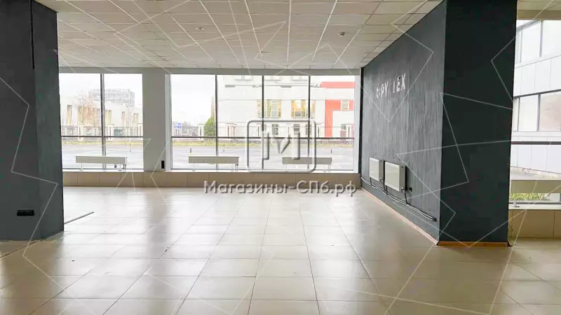 Аренда торгового помещения 231.3 кв.метров, 1 этаж 98. Фото объекта