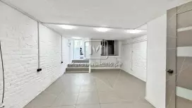 Офис/услуги на Сенной, 25 м2. Отд.вход, с/у Офис/услуги на Сенной, 25 м2. Отд.вход, с/у